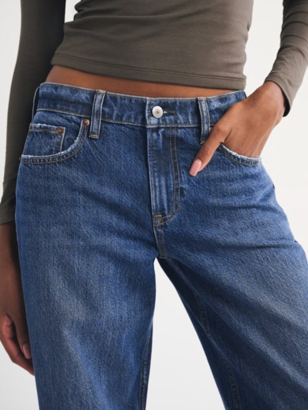 Low Rise Ultra Loose Jean Size 27 Short - Picture 3 of 7
